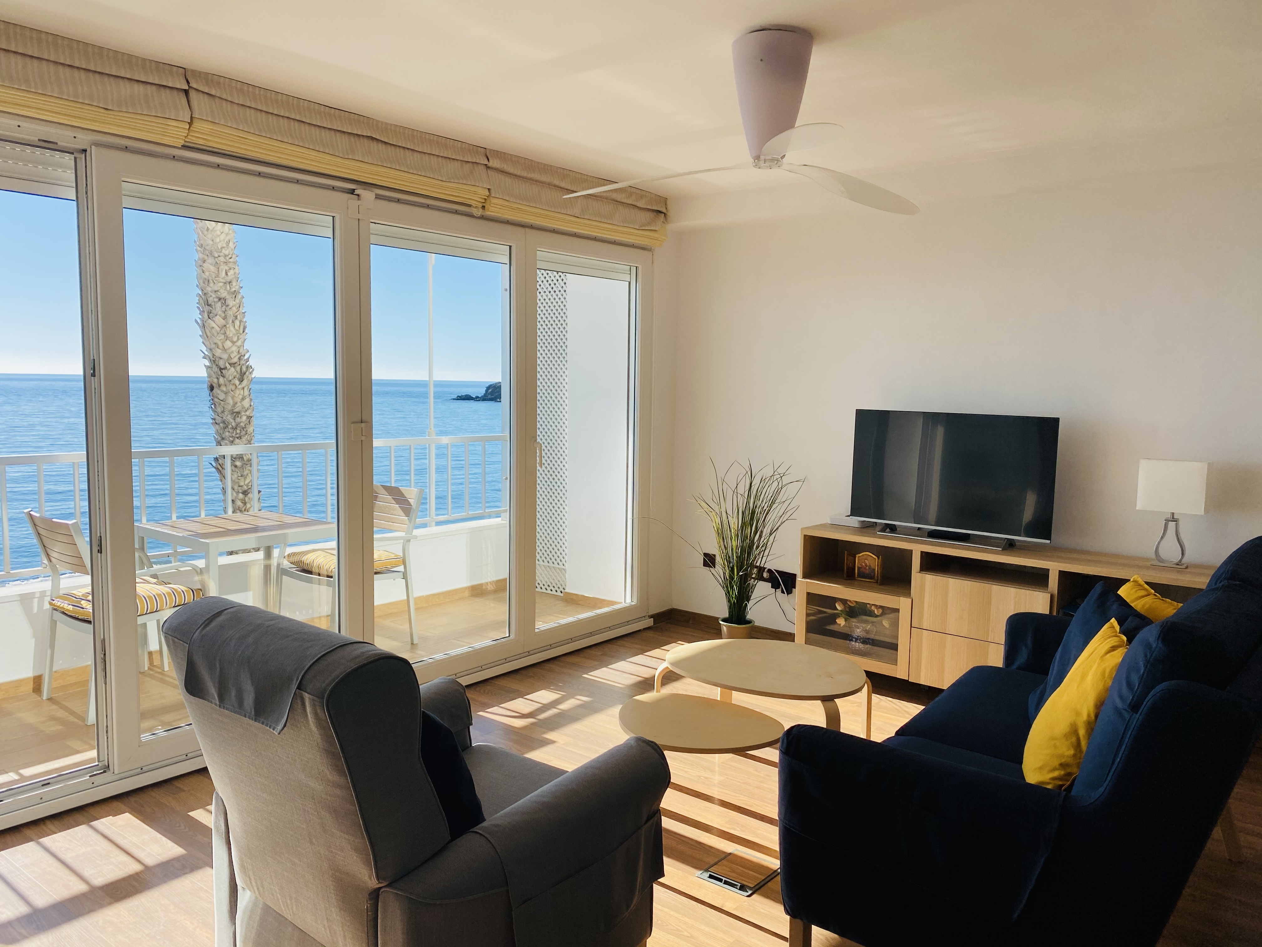 FANT�STICO APARTAMENTO EN PRIMERA LINEA DE PLAYA